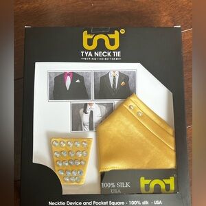 NIB - Tya Neck Tie - Yellow Jewel Tya Neck
Tie Device & Pocket square -100% Silk